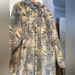 Really awesome fur coat from urban outfitters, brand new